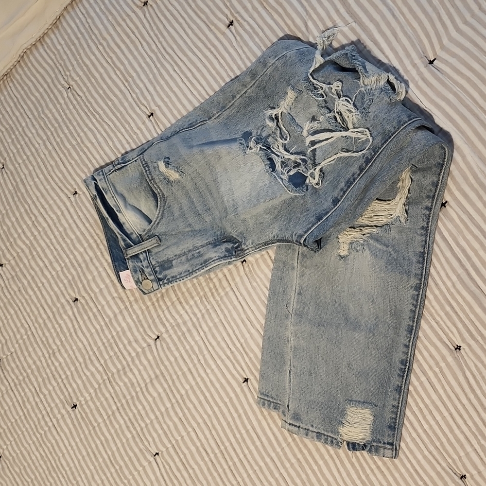 Pink Lily distressed  mom Jean size 7